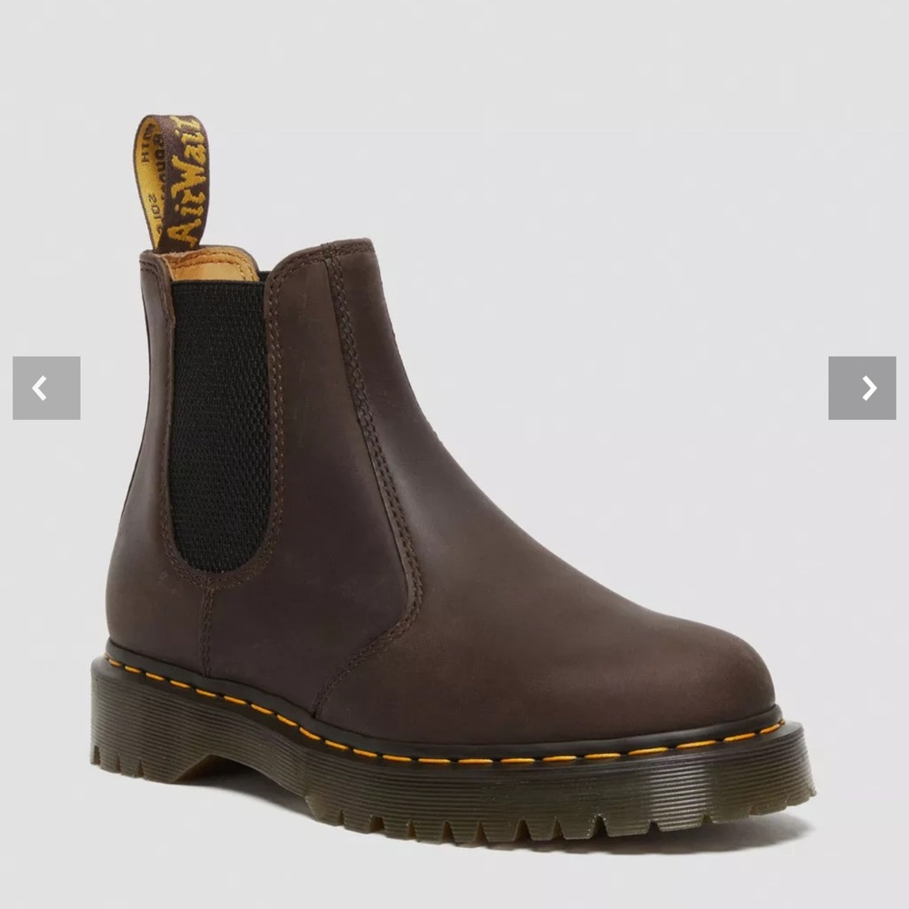 Dr. Martens Wildhorse Lamper Chelsea Boots - Picture 4 of 6